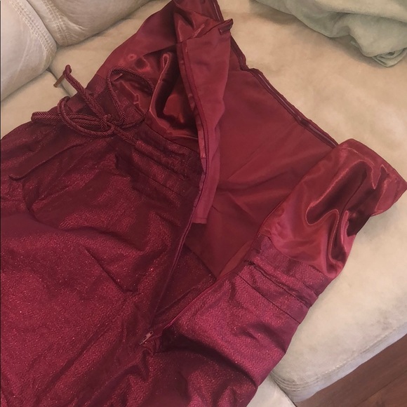 H&M dress. Party dress. So good fit. - Picture 7 of 8